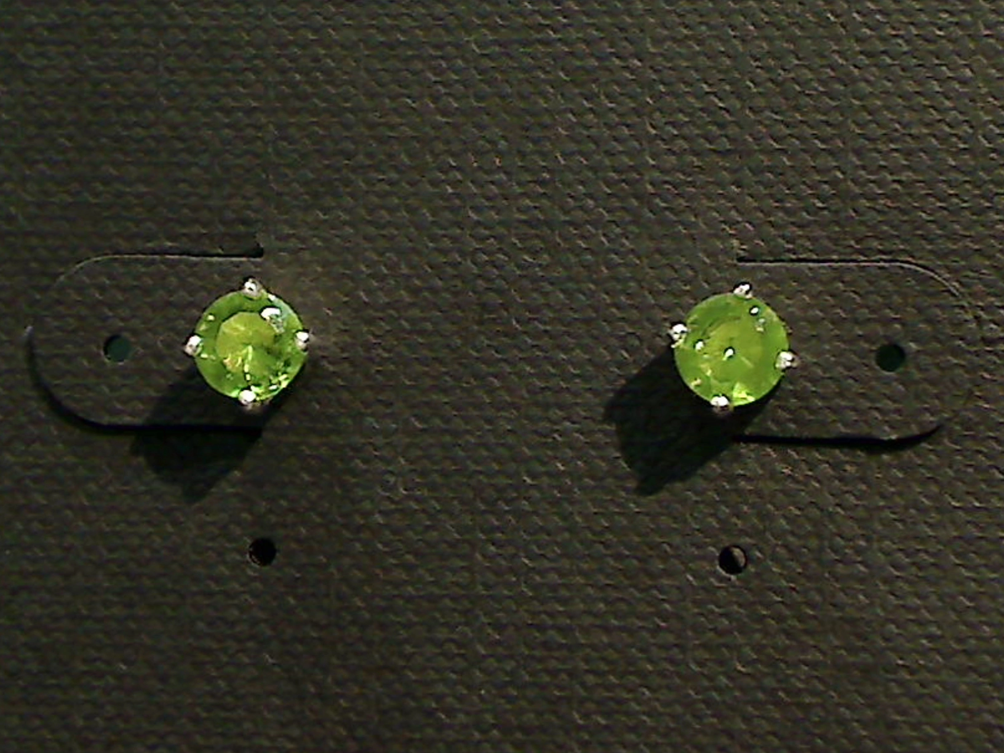 Shiny Jewelry Peridot, Sterling Silver 5MM Stud Earrings