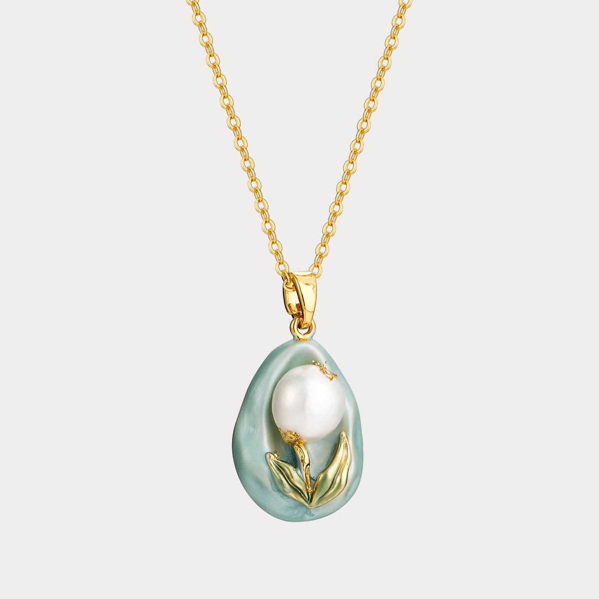 Pearl Tulip Flower Necklace Graceful Look Understated Fit
