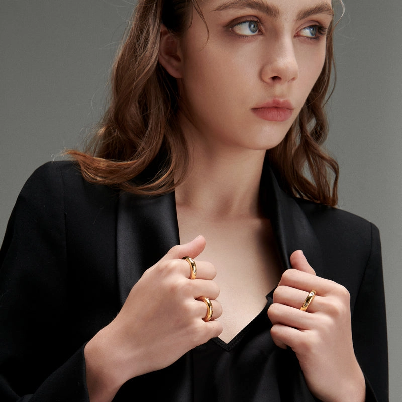 Graceful Design Jacinta 18K Gold Round Band Ring with Cubic Zirconia