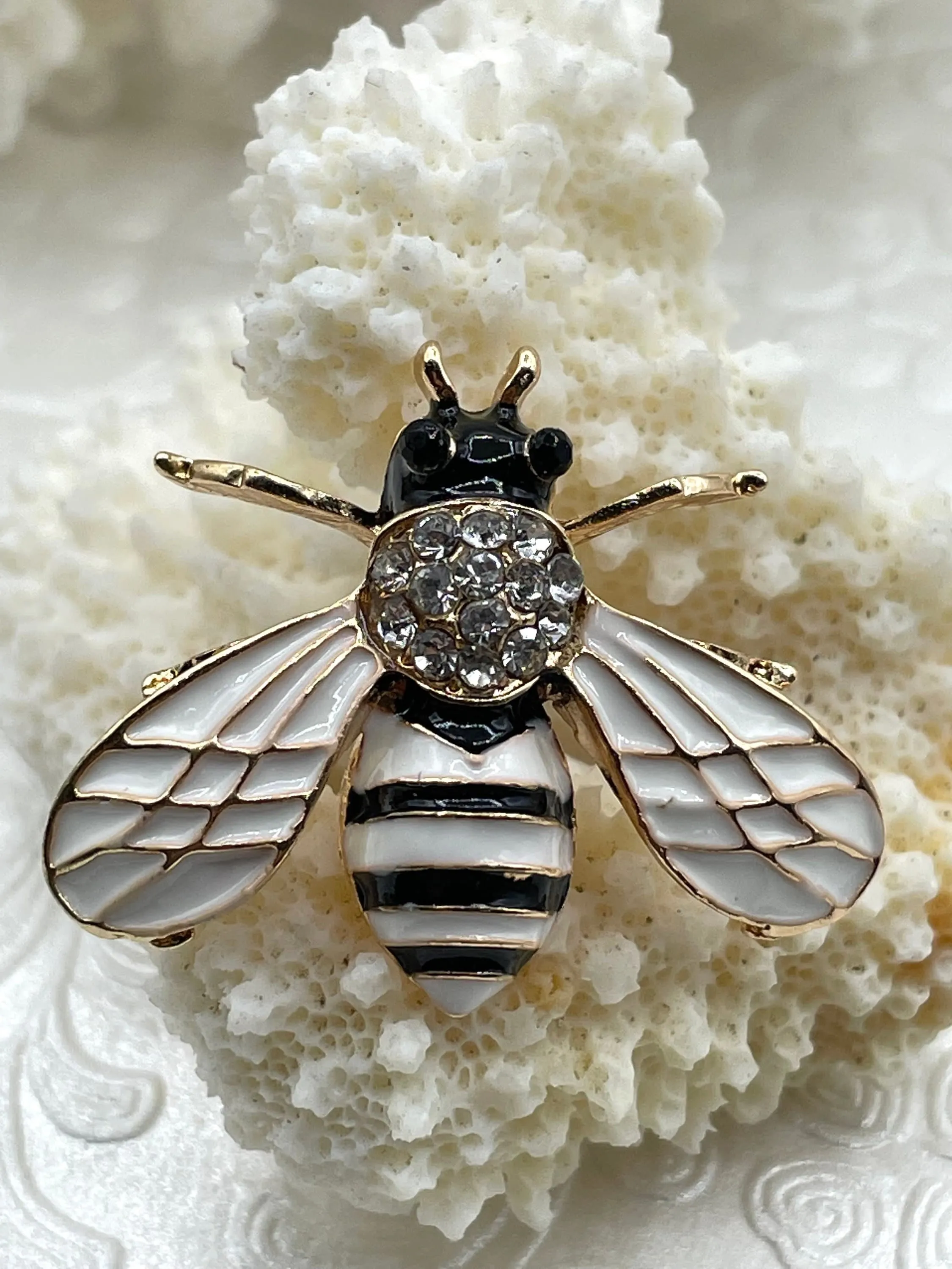 Fantastic Present Enamel Rhinestone Pendant, Bee Charm/Pendant, Gold 32mm Pendants, Insect Pendants,Bug Pendants, Black/White Fast Ship