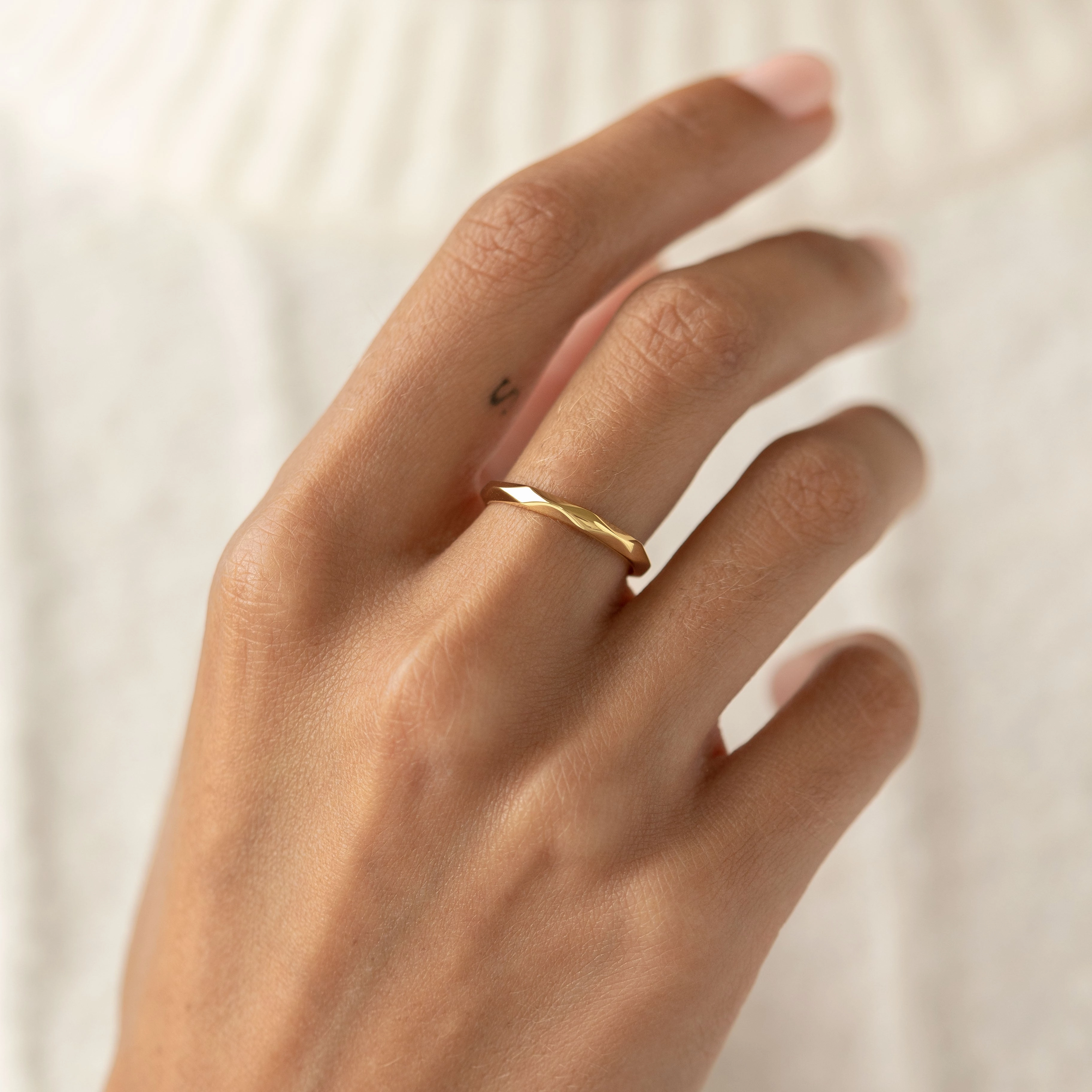Faceted Ring - Rikka Highlight Feature Subtle Look