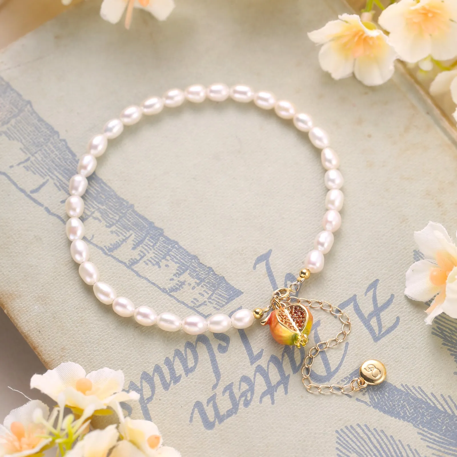 Chic Duo Finest Detail Pomegranate Pearl Anklet