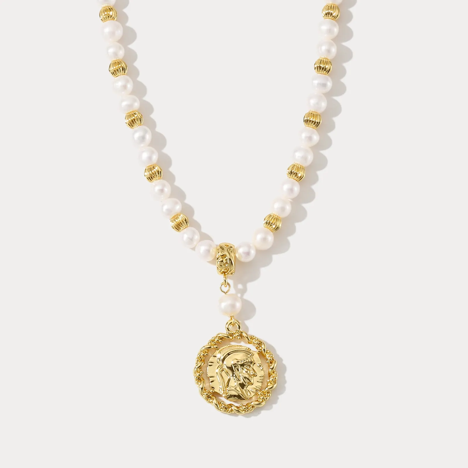 family gathering Portrait Pearl Necklace