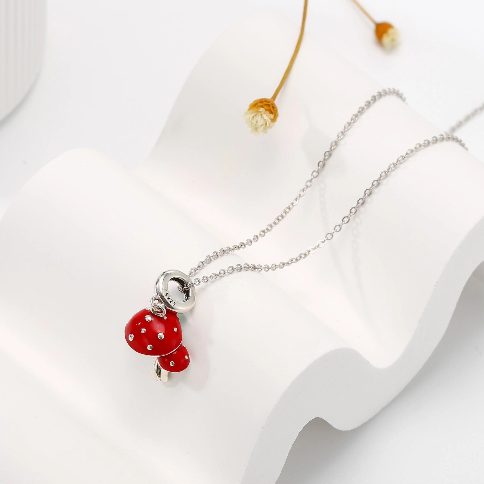 Modern Finish Fashionable Look Mushroom Silver Necklace