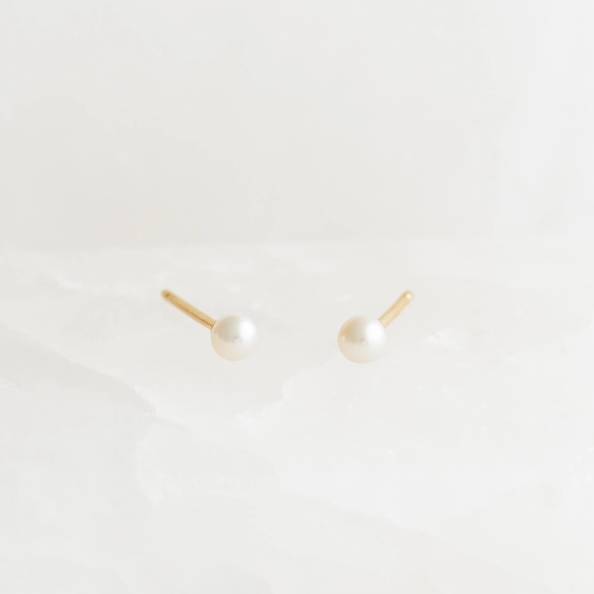 June Birthstone Stud Earrings 14k Gold - Pearl Modern Twist Refined Contour