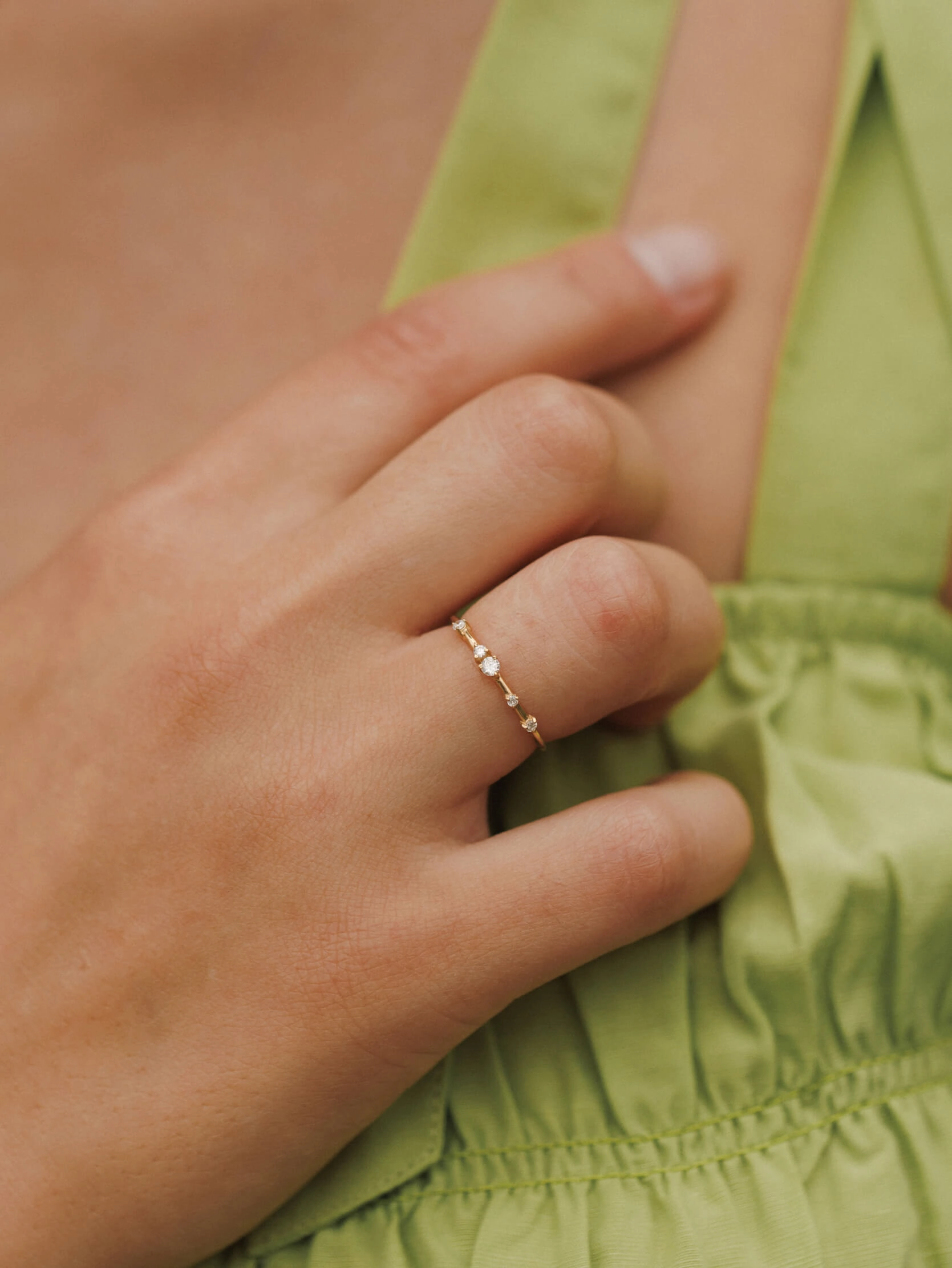 Clean Vibe Luxury Detail Starscape White Sapphire Ring