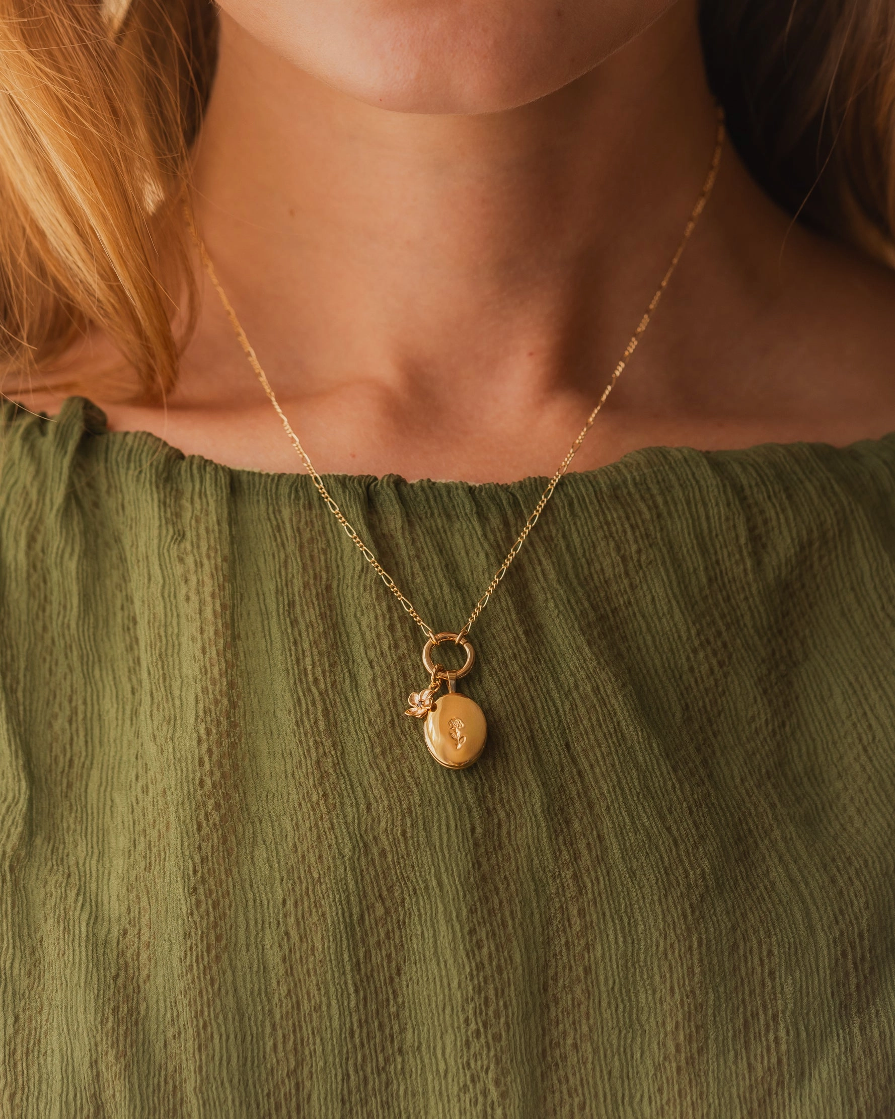 Classic Charm Midnight Blossom Charm