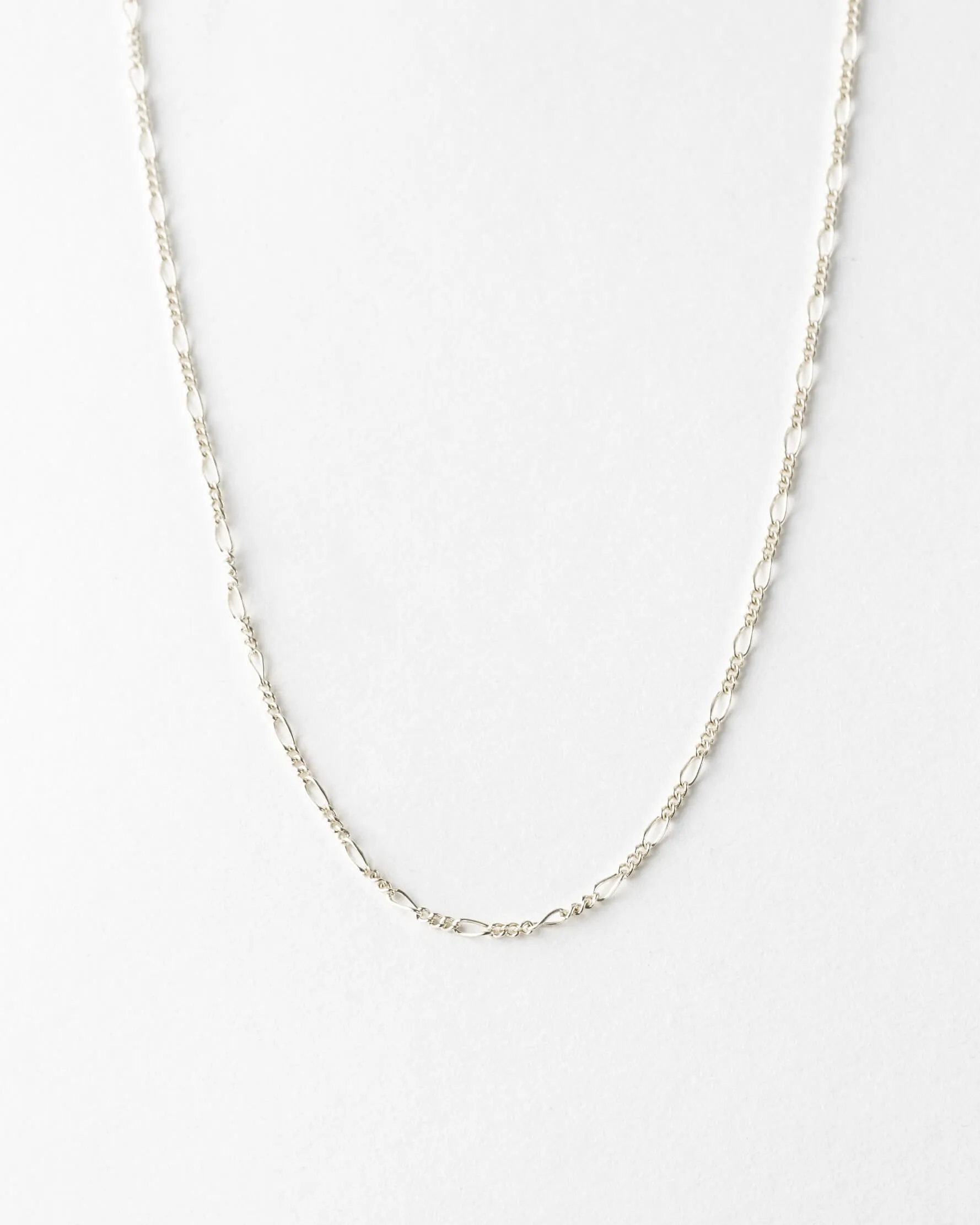 Sparkling Accent Figaro Chain
