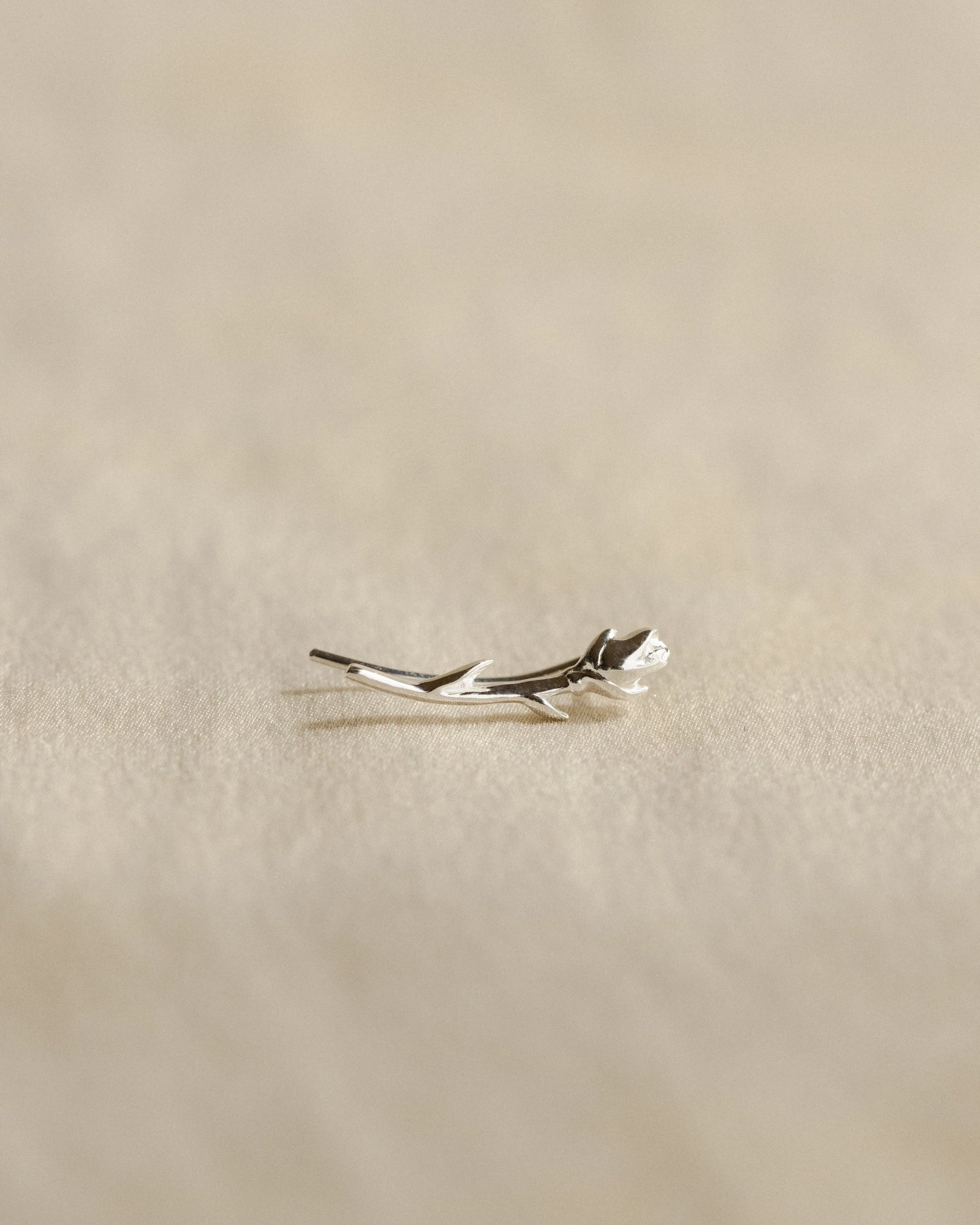 Luxury Form Simple Touch Rose Ear Climber