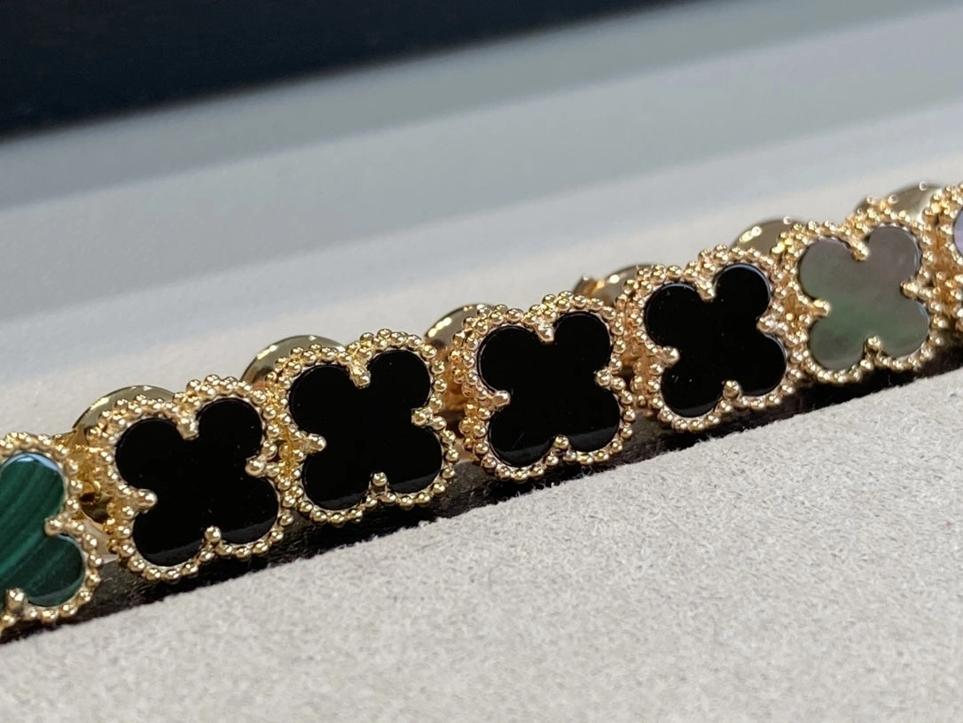 Brilliant Shine Rosalee Gold Clover Earrings