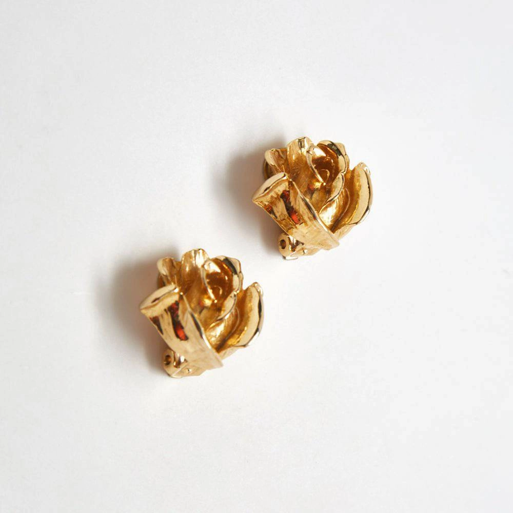 Vintage Gold Rose Earrings Crafted Accent Silhouetted Shine