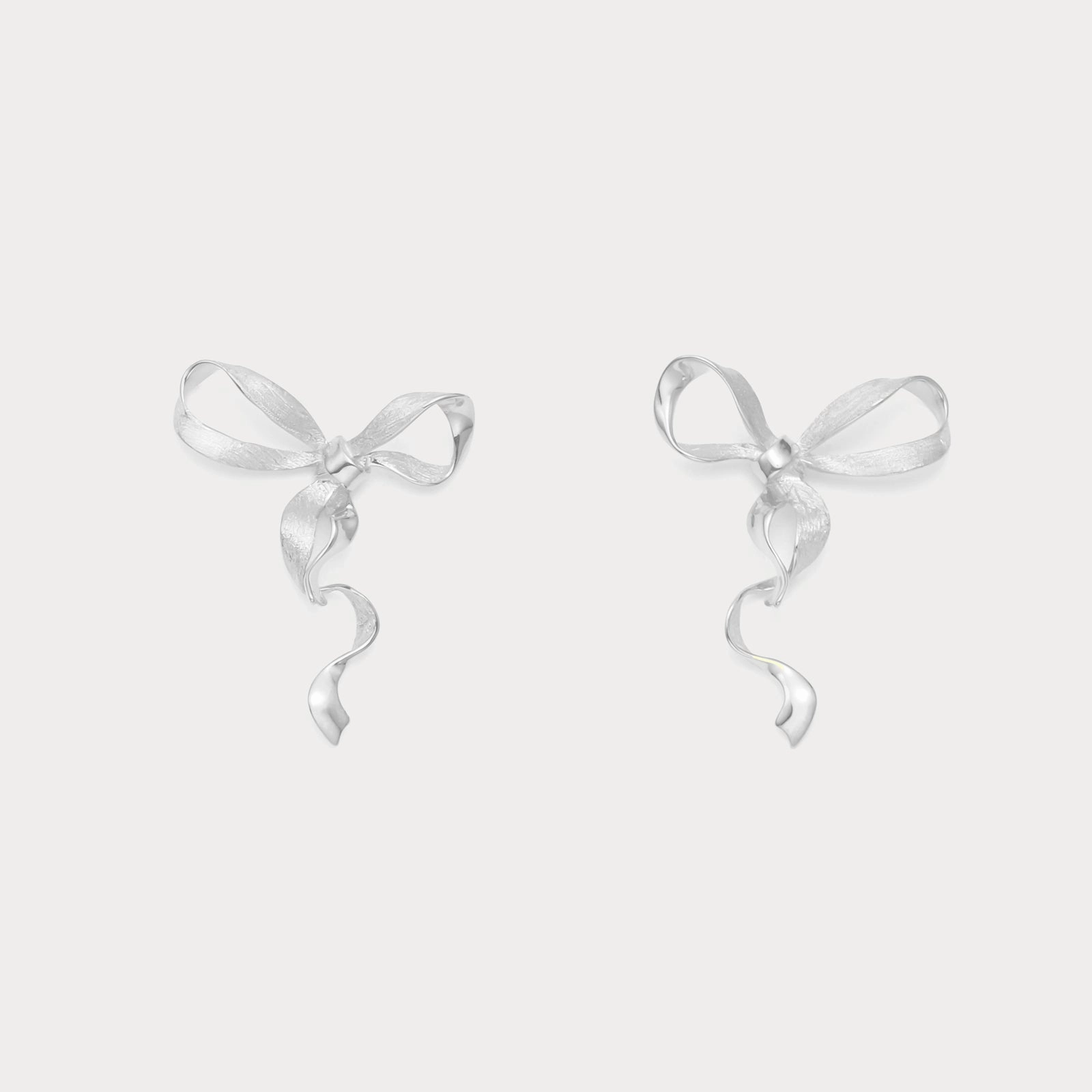 Chic Element Modern Decoration Silver Bow Earrings