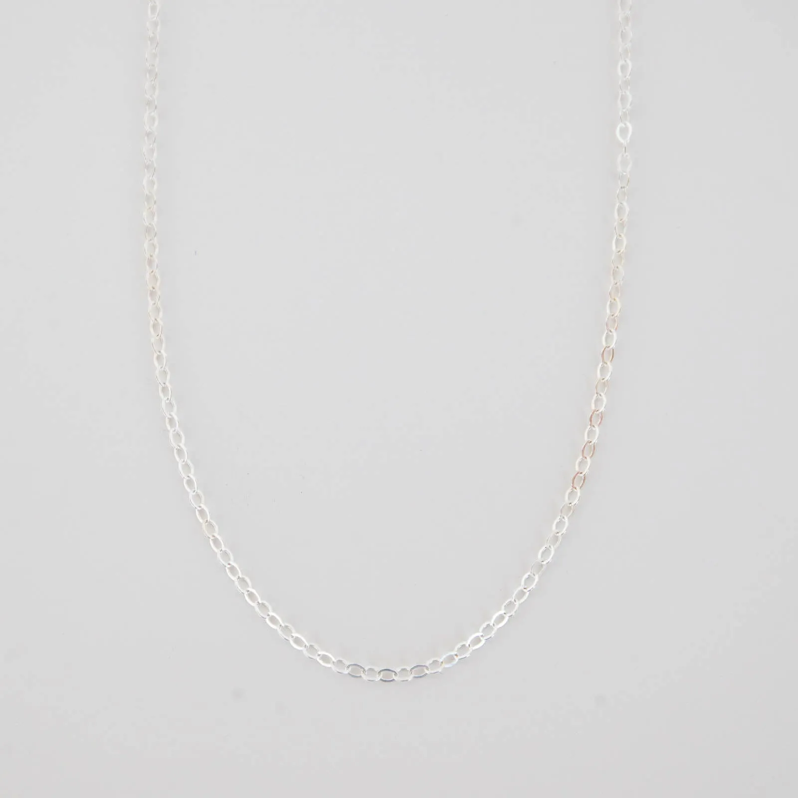 Gorgeous Present Simple Chain Necklace