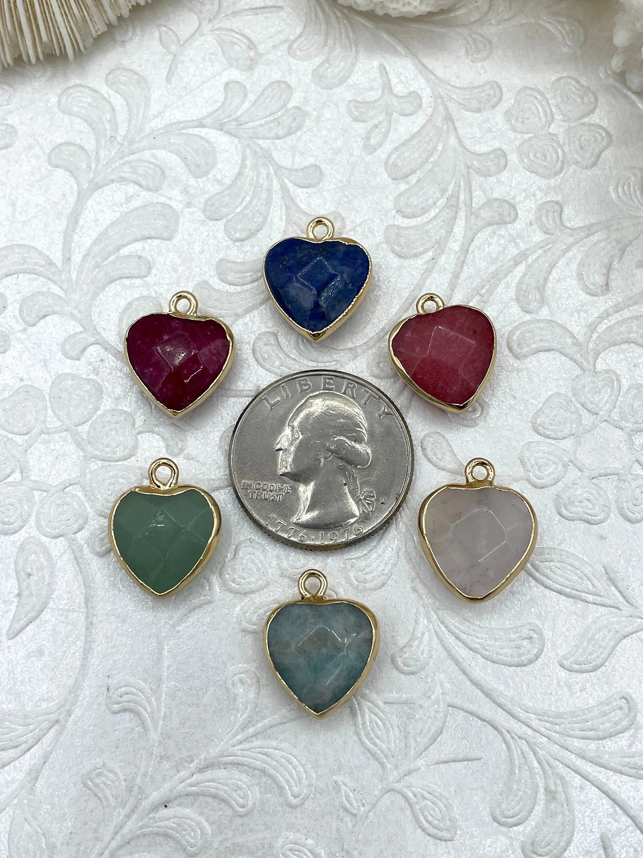 Small Heart Shaped Natural Stone Pendants Gold Soldered, Natural Stone Pendants, will come in a variety of patterns, 6 colors, Fast Ship fashion lover Casual Outfit