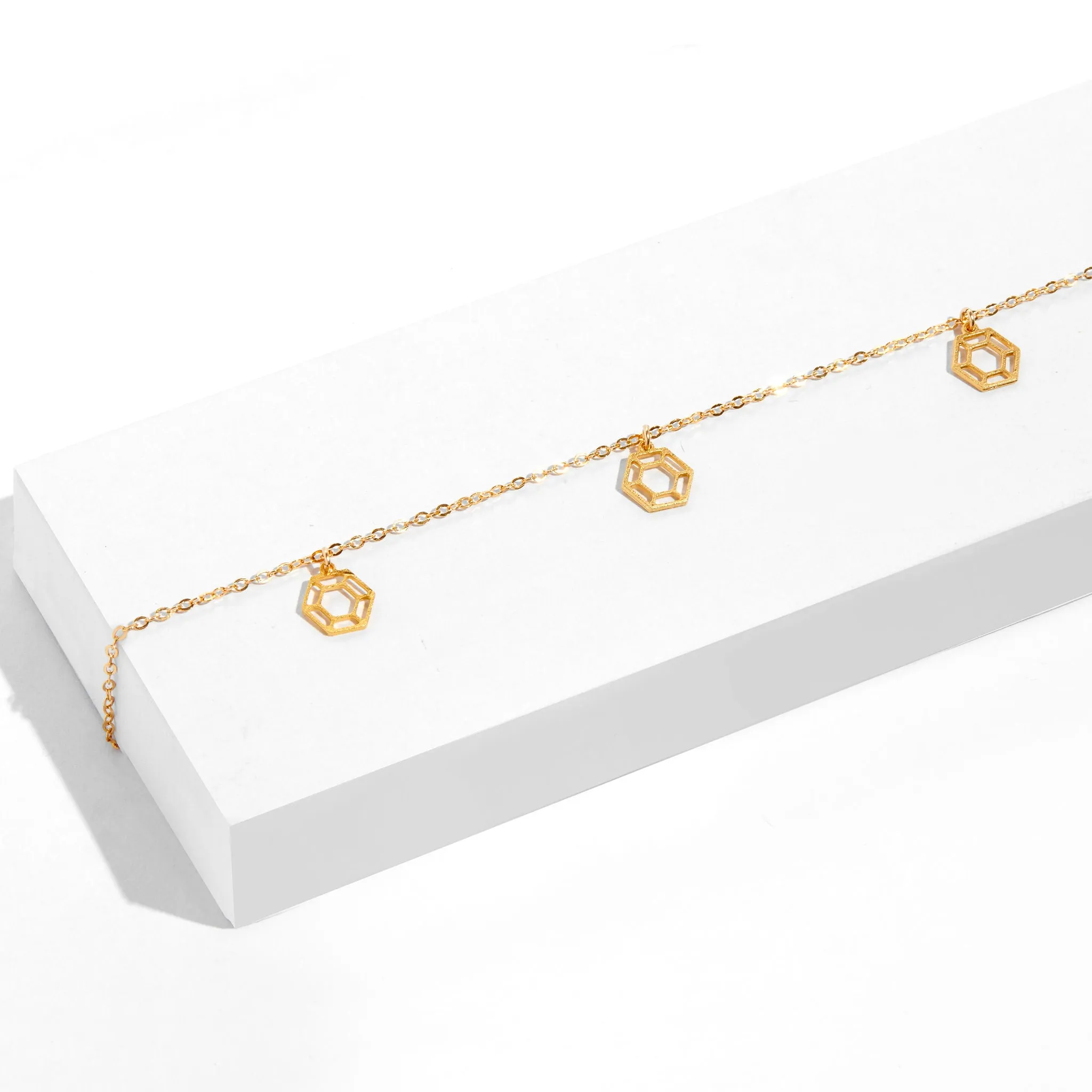 Florence - Choker Necklace with Hexagon Charms Chic Present Constant Piece