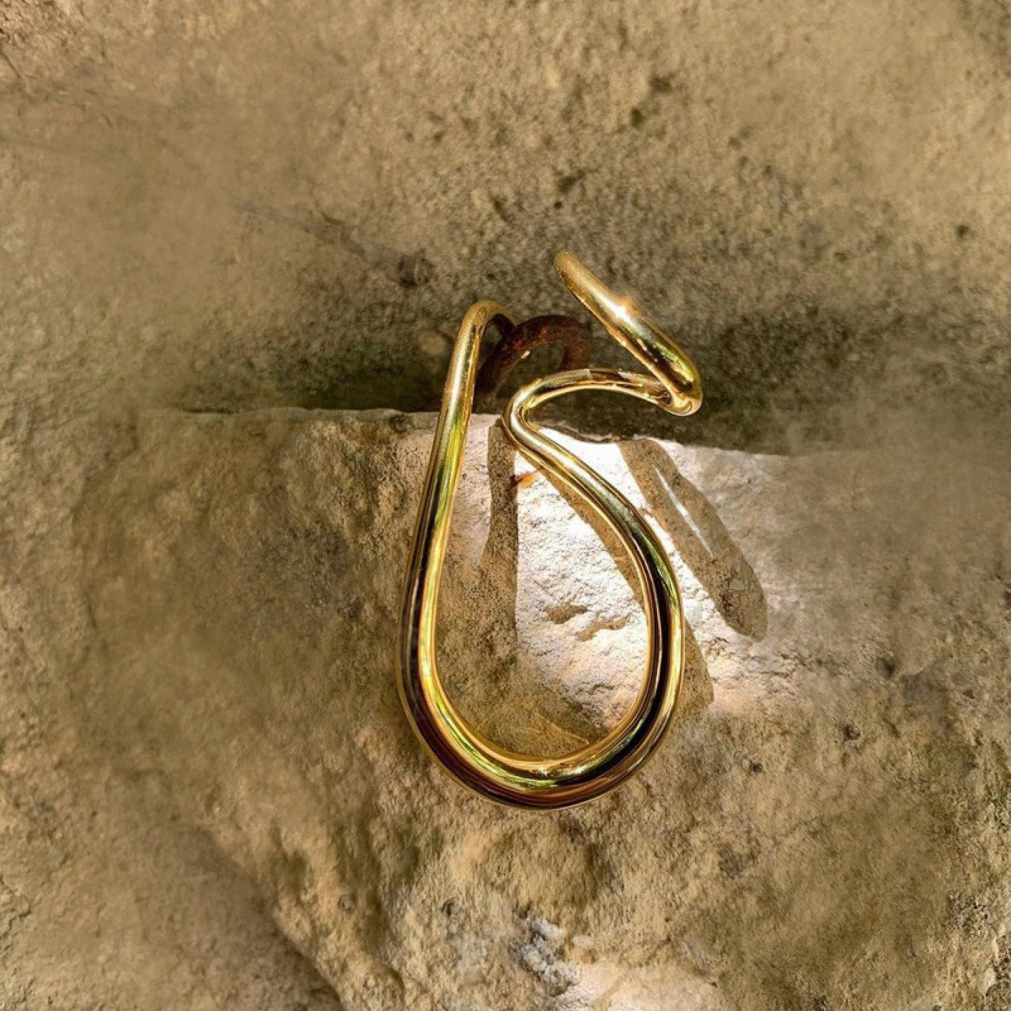 Trend Style Everyday Essential Phoenix 2pcs Double Gold Ear Cuff 18K Vermeil Abstract Geometric Artisan | Ear Cuff Chunky Gold Ear Cuff, Contemporary Abstract Ear Cuff Duo Wrap