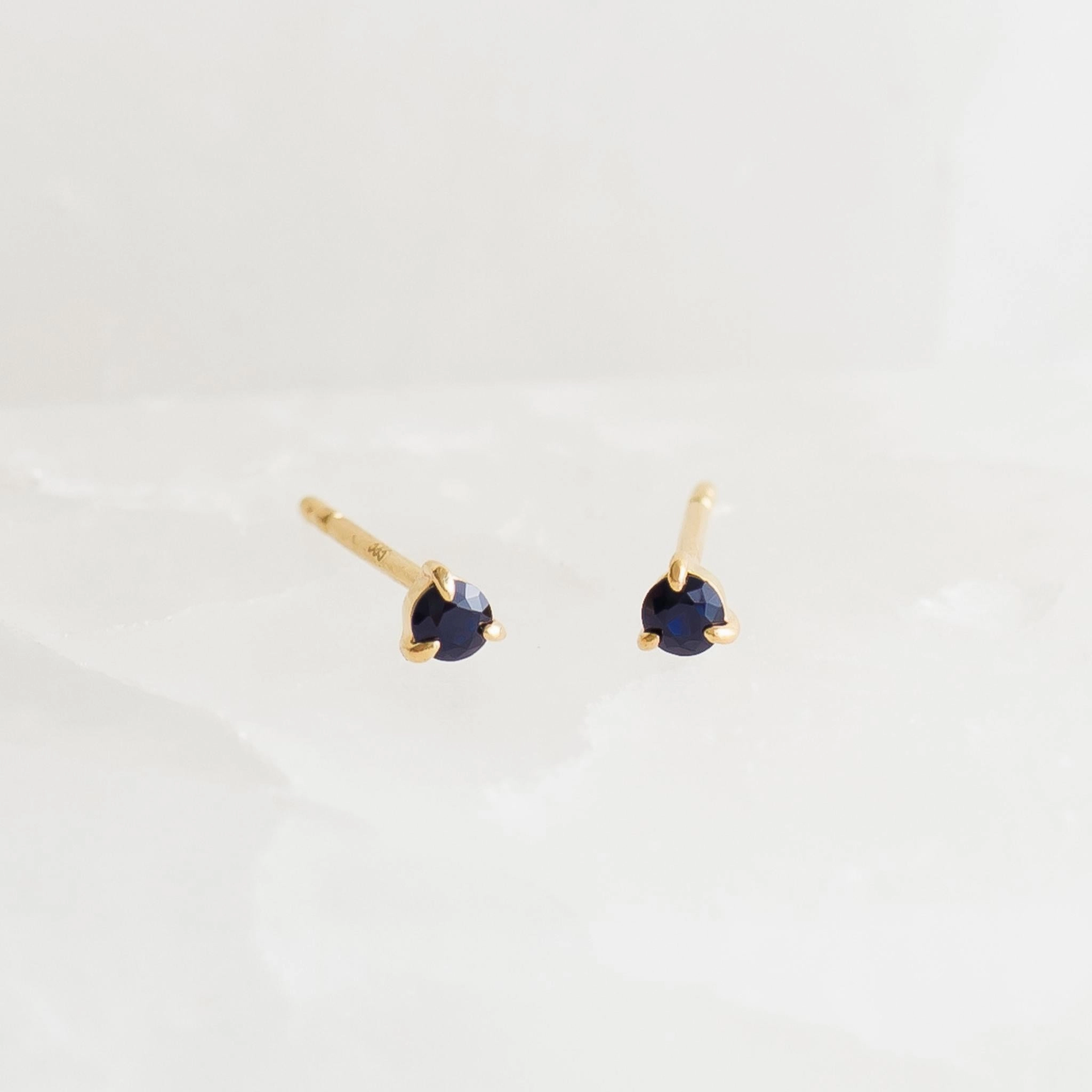 September Birthstone Stud Earrings 14k Gold - Blue Sapphire Modern Element