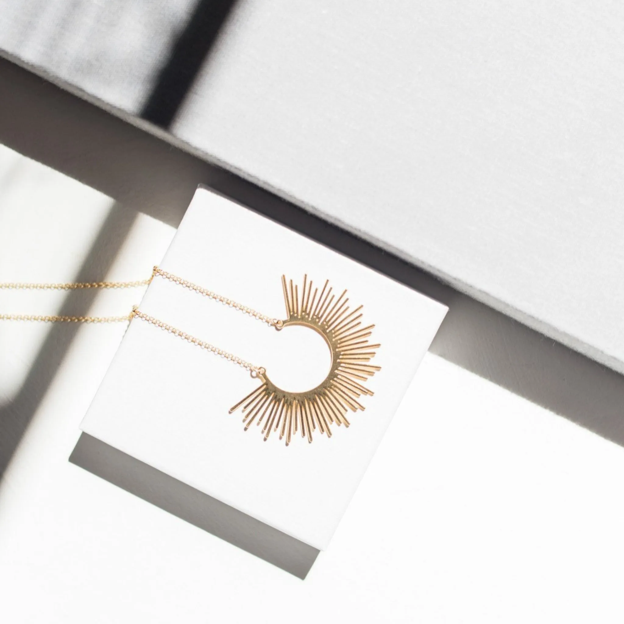 Trendy Style Hanging Pendant Helios - Sun Pendant Necklace in Gold