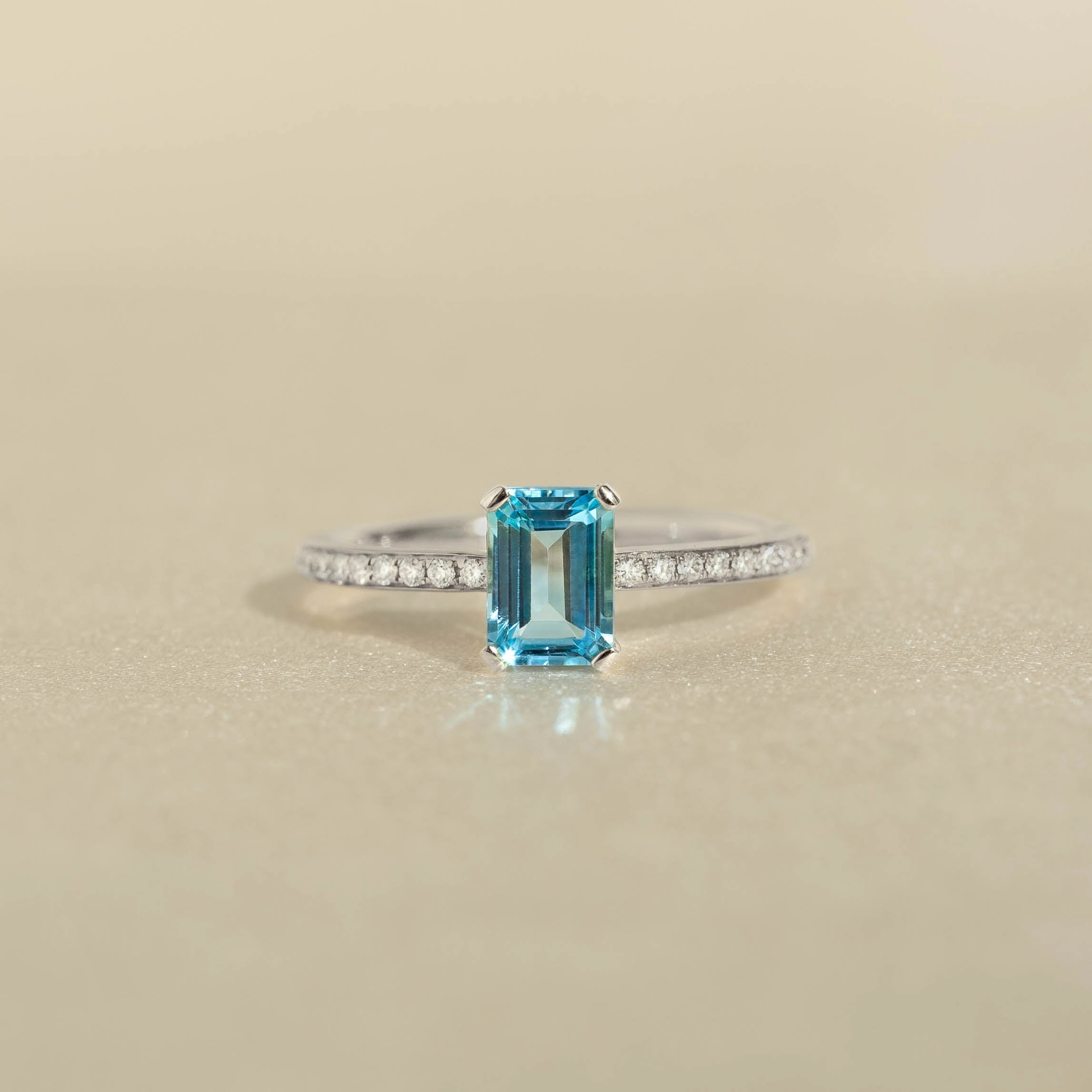 Baguette Swiss Blue Topaz and Diamond Ring White Gold - Safiya Trend Setting