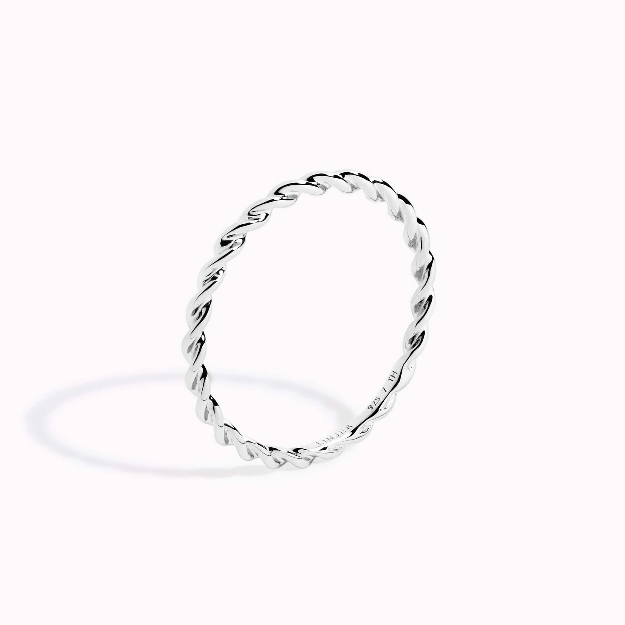 Gleaming Finish Twist Ring Silver - Dagmar