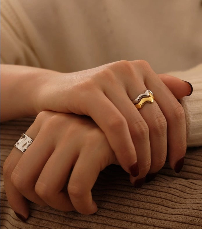 Two Tone Wavy Zigzag Duo Ring 18K Gold & Silver Stacking Ring | Irregular Shape Double Ring Chic Glam Luxe Design