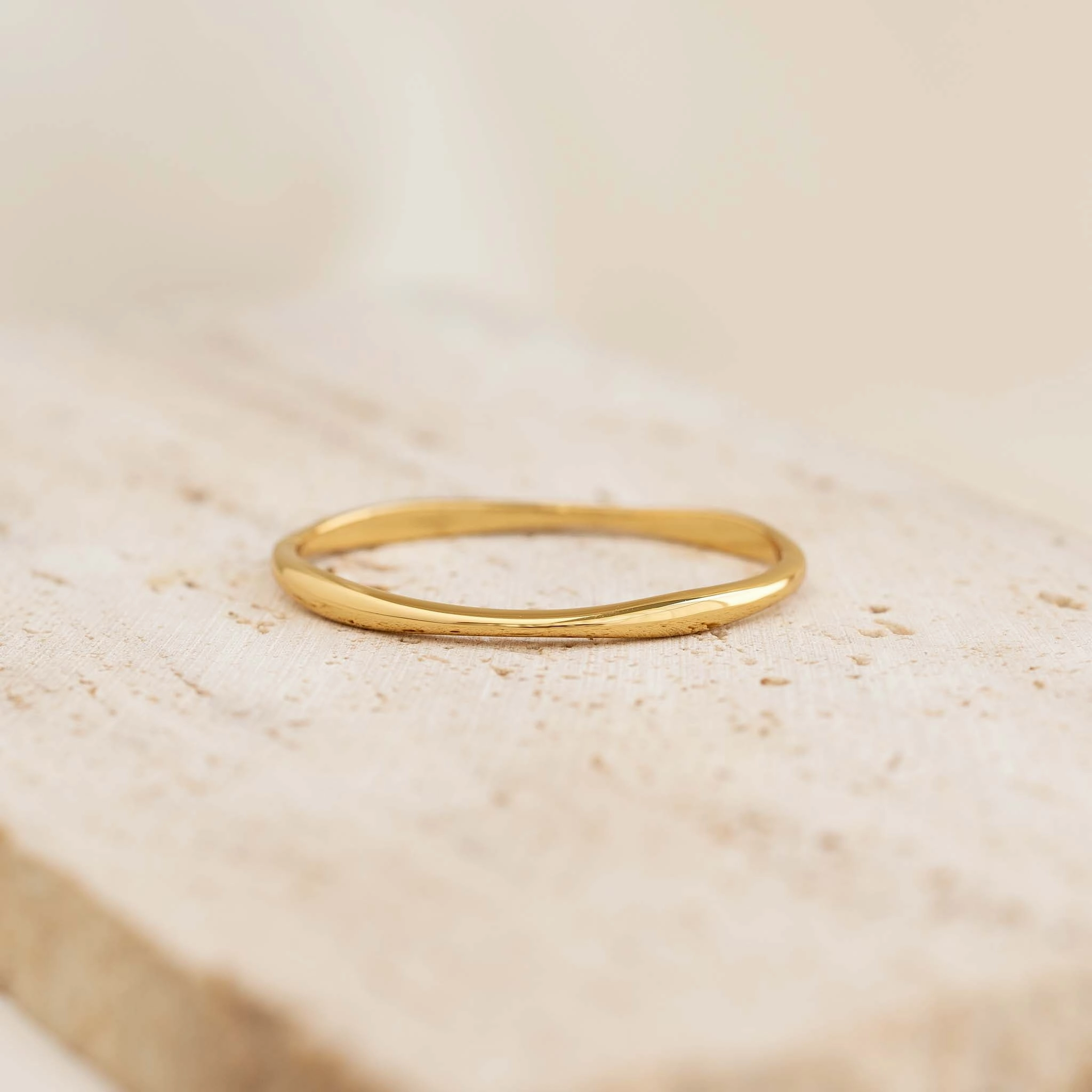 Gold Organic Bangle M/L - Aelia Fashion Trend