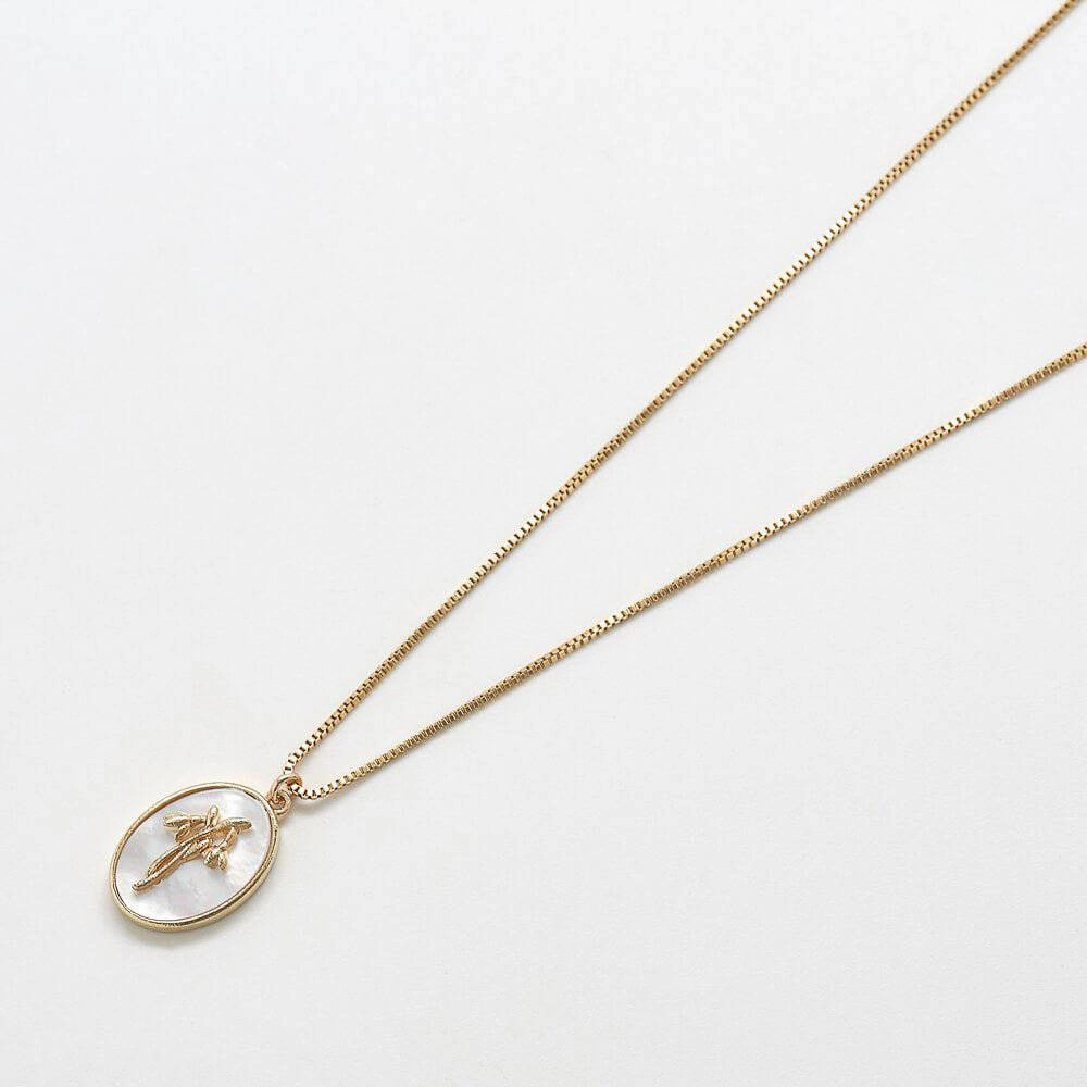 Mother of Pearl Flower Pendant Necklace Youthful Glow