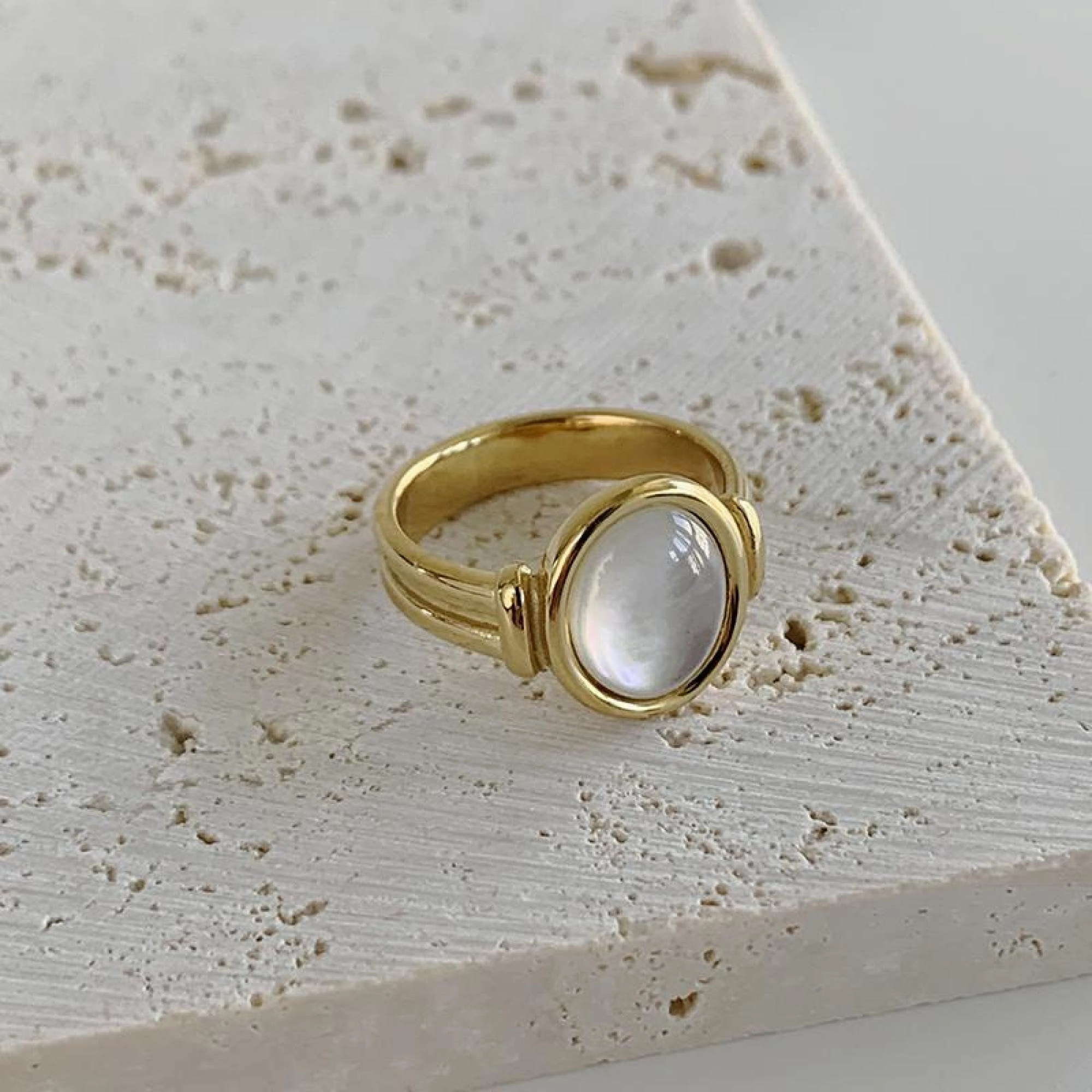 Distinctive Design Statement Style Sousanna 18K Gold Dipped Mother of Pearl Signet Ring | Chunky Gold Ring, Retro Gold Shell Ring, Stackable Baguette Ring Rhombus Boho Minimalist Ring