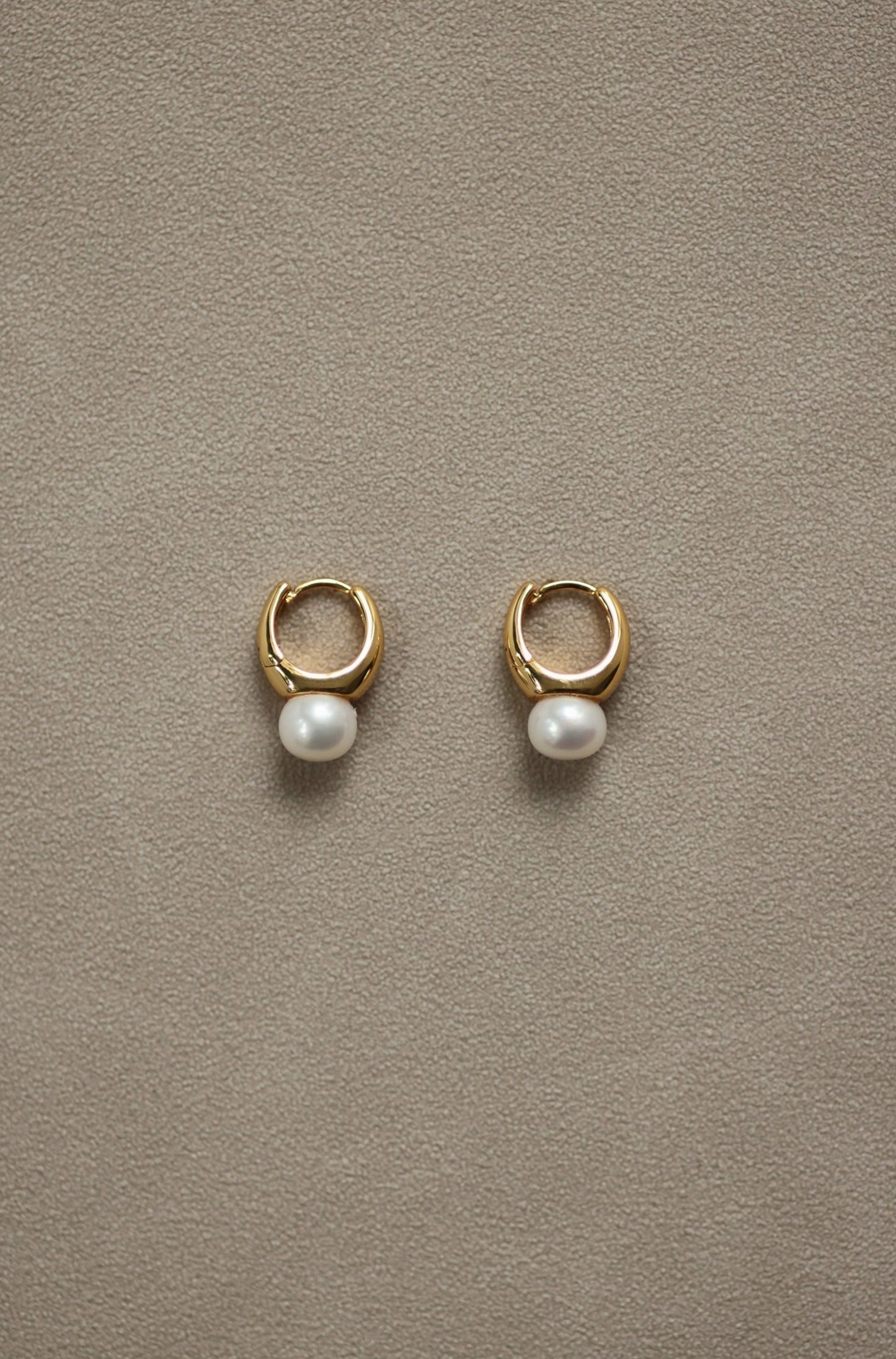 Creative Look Timeless Appeal Viann Round Pearl Huggie Hoop Earrings