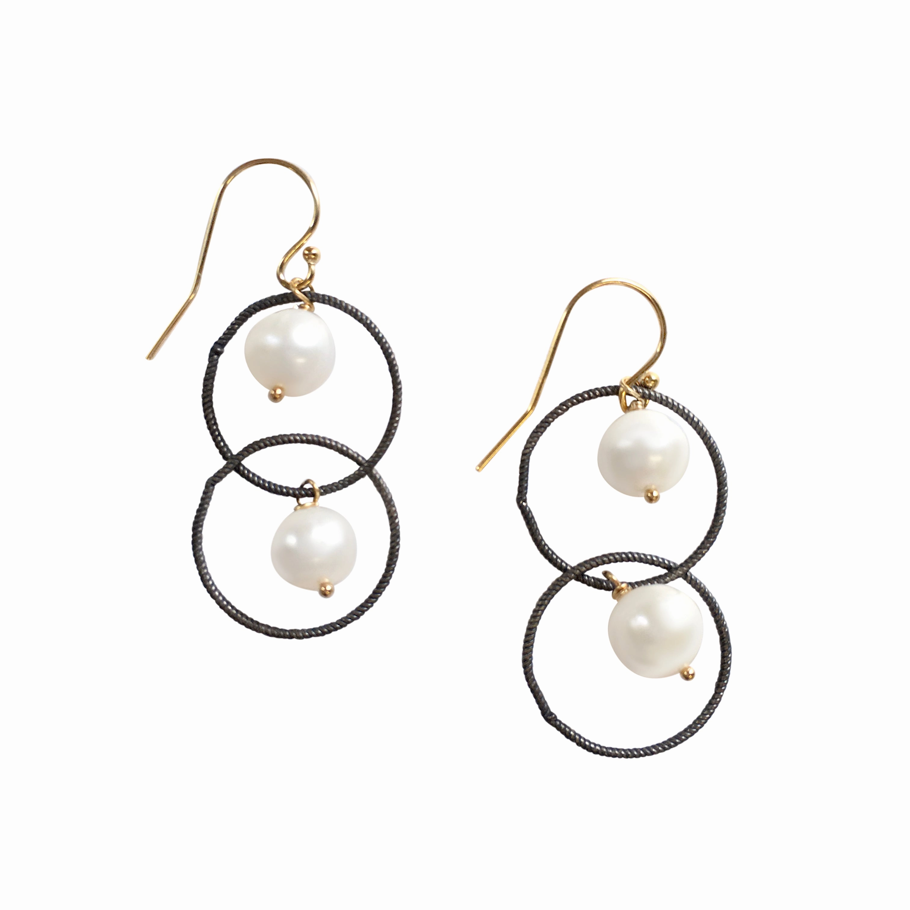 Double twisted hoop earrings Delicate appearance