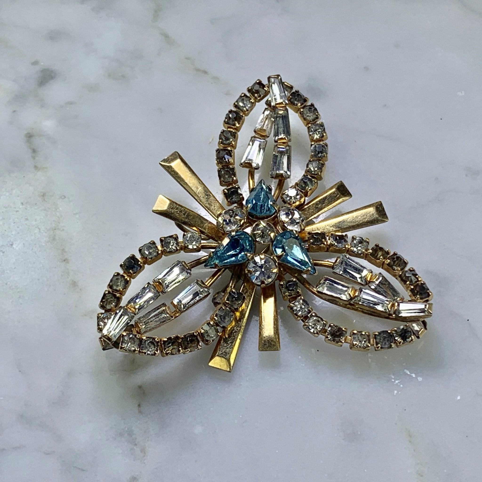 Statement Piece understated look Vintage Rhinestone Brooch by Phyllis. Snowflake Lapel Pin or Sweater Clip. Necklace or Bracelet.