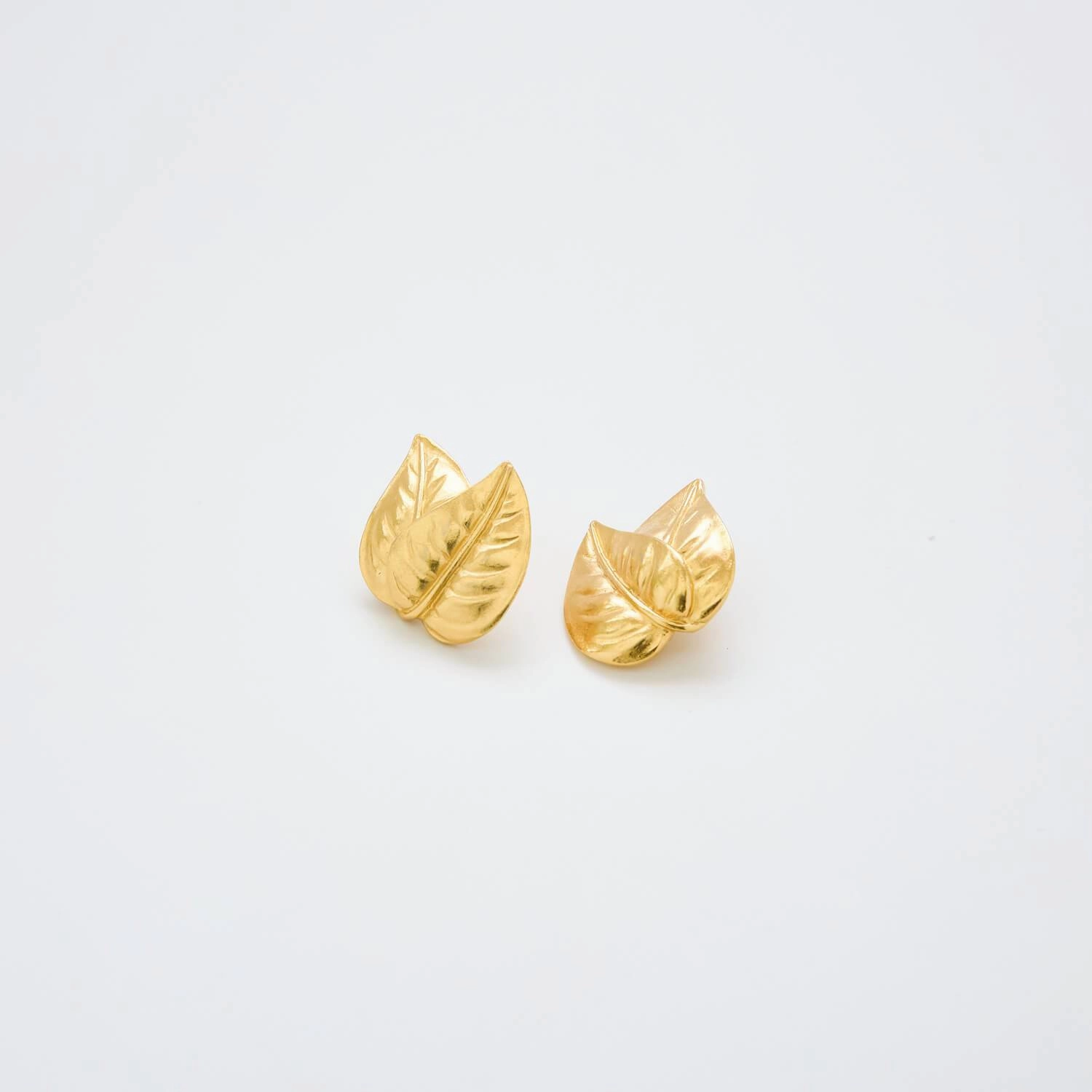 Unique Craft Bright Choice Vintage Trifari Gold Leaf Earrings