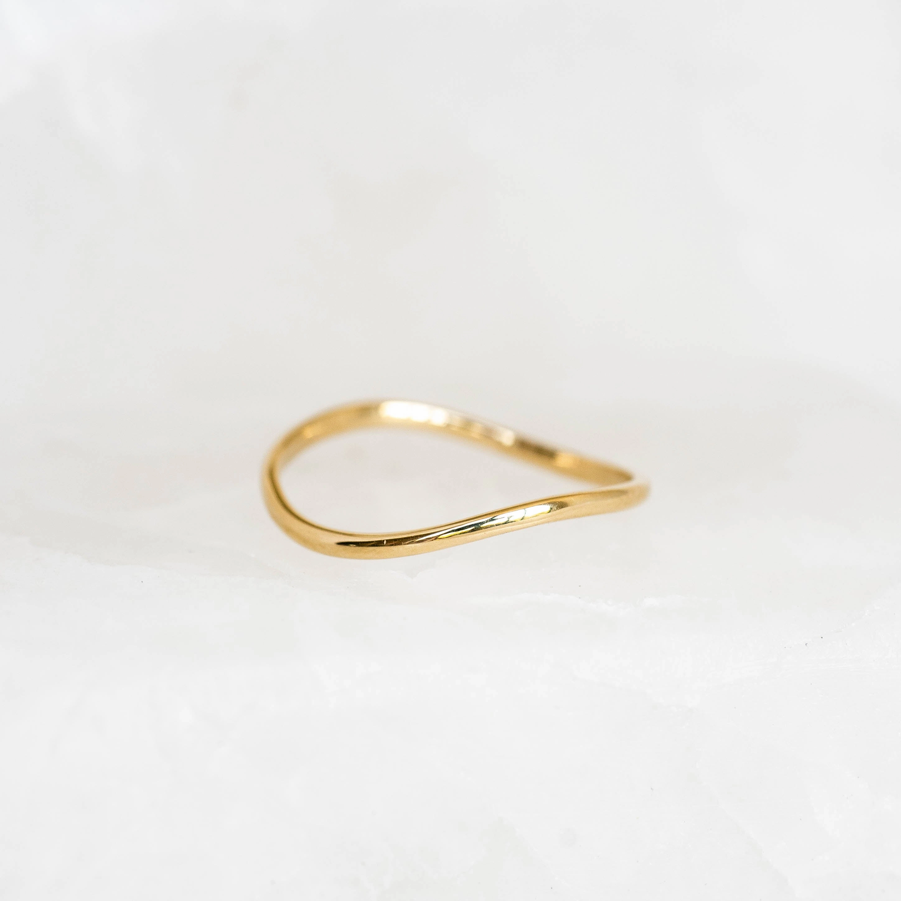 Sparkle Focus Instant Edge Wavy Ring 14k Gold - Brielle