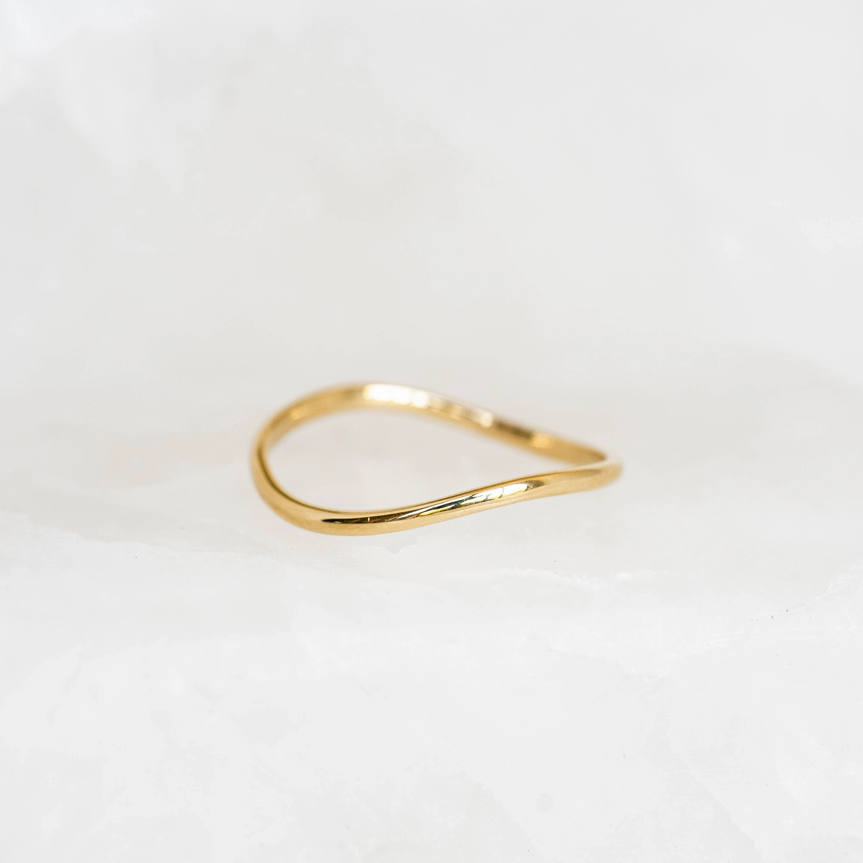 Wavy Ring 14k Gold - Brielle Soft Vibe Iconic Feature