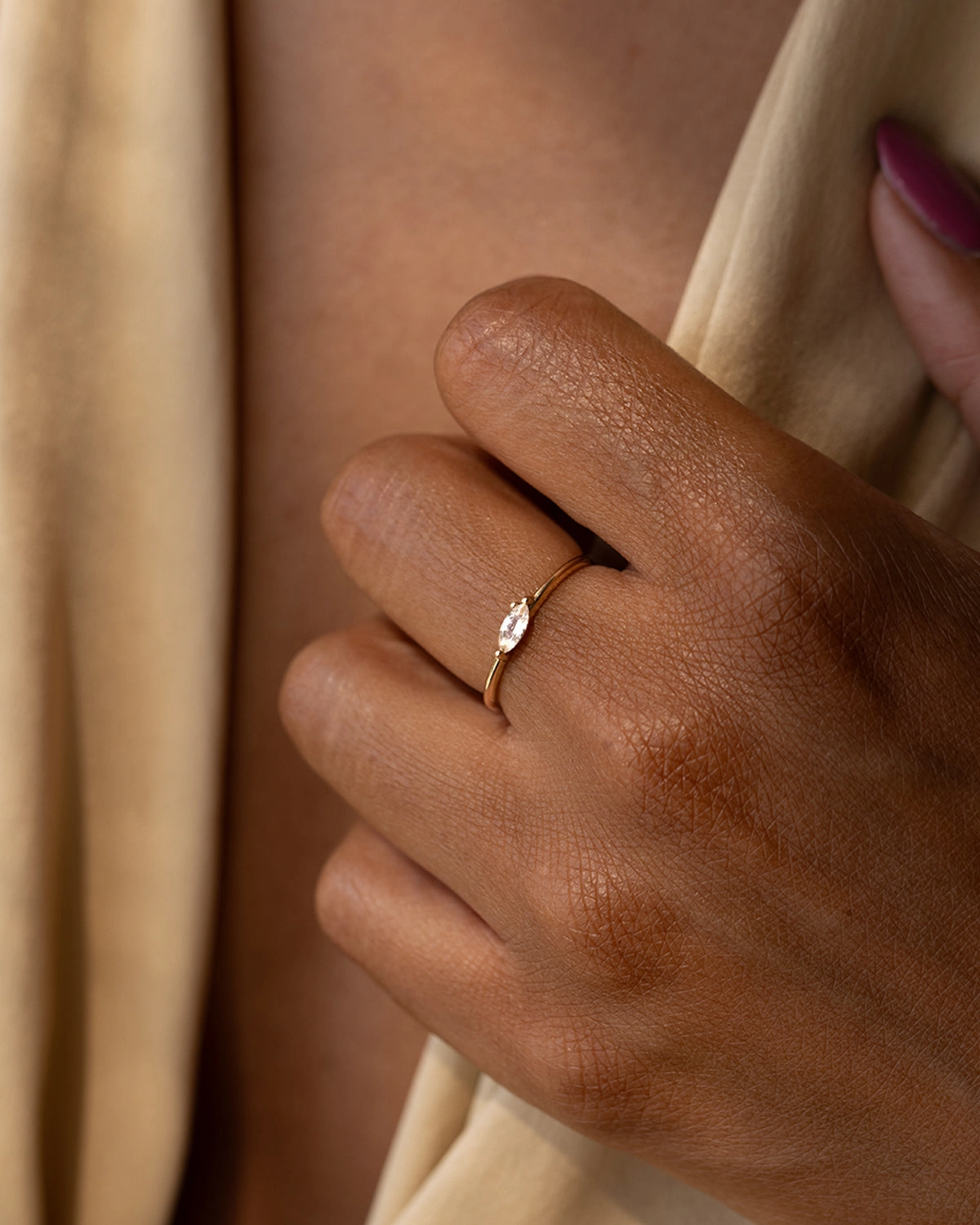 Timeless Look Design White Sapphire Leaflet Ring