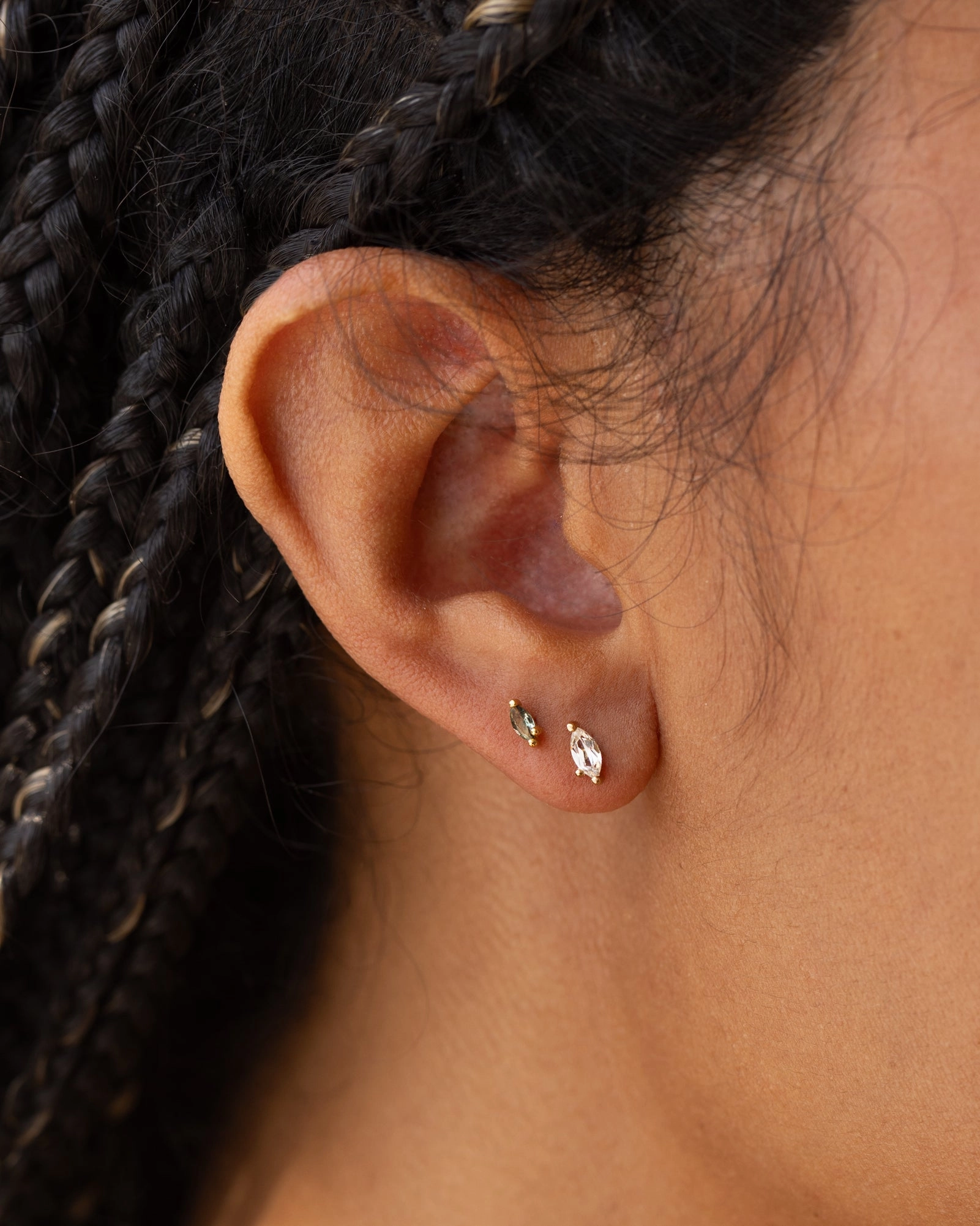 feminine grace Shiny Craft White Sapphire Leaflet Studs