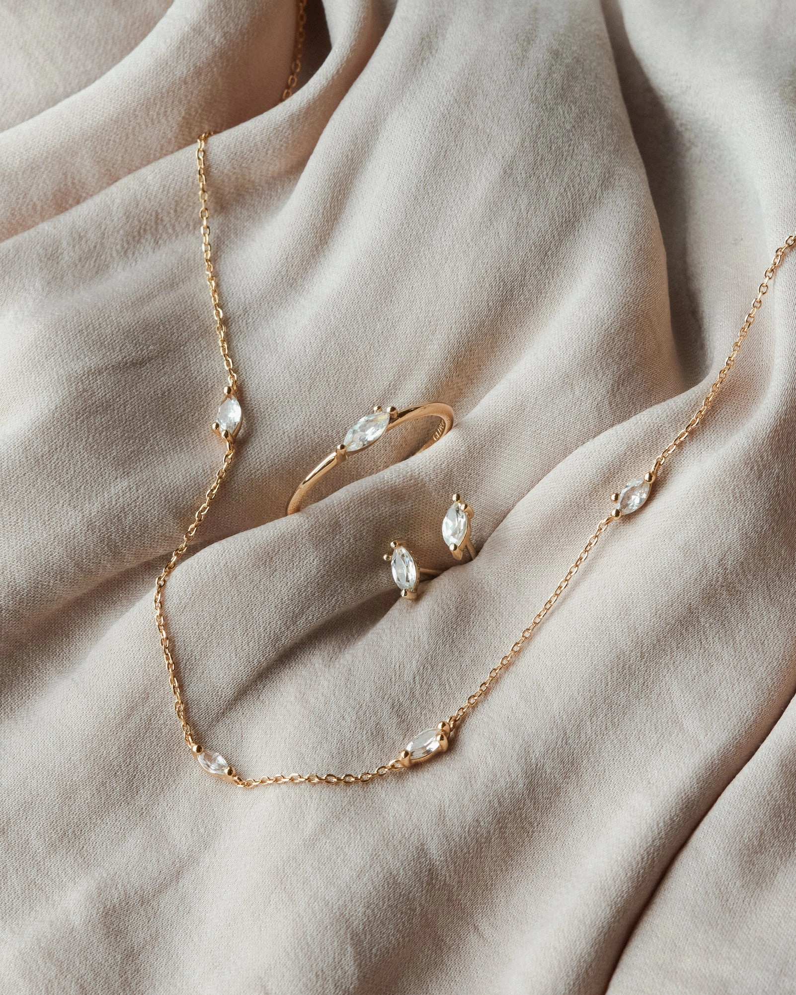 Elegant flair Minimal Fashion White Sapphire Leaflet Studs