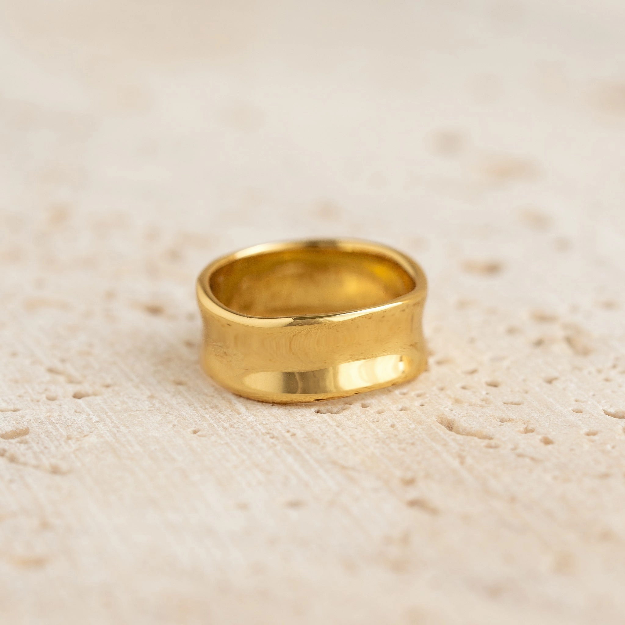 Wide Organic Ring - Essie Soft Finish Pastel Light