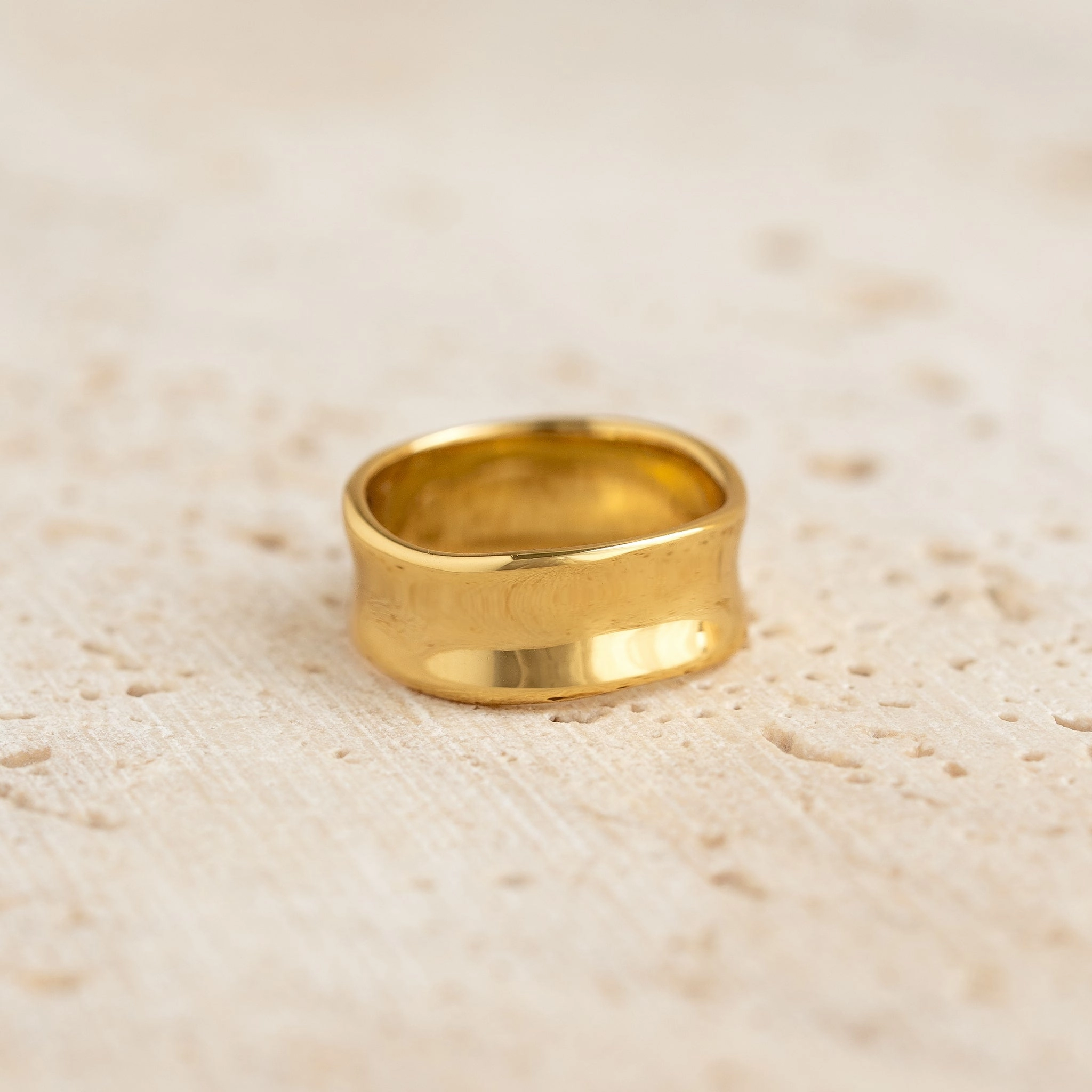 Elegant Silhouette Wide Organic Ring - Essie