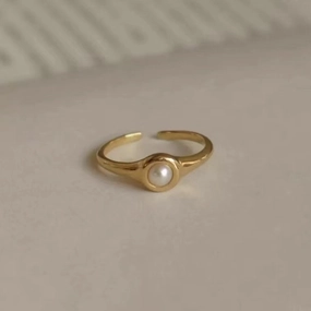 Night Style Artistic Creation Zoe Antique Gold Pearl Ring Onyx Ring Open Ring Minimalist Design, Natural Pearl